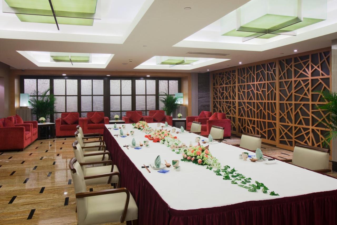 Holiday Inn Hangzhou City Center Екстер'єр фото